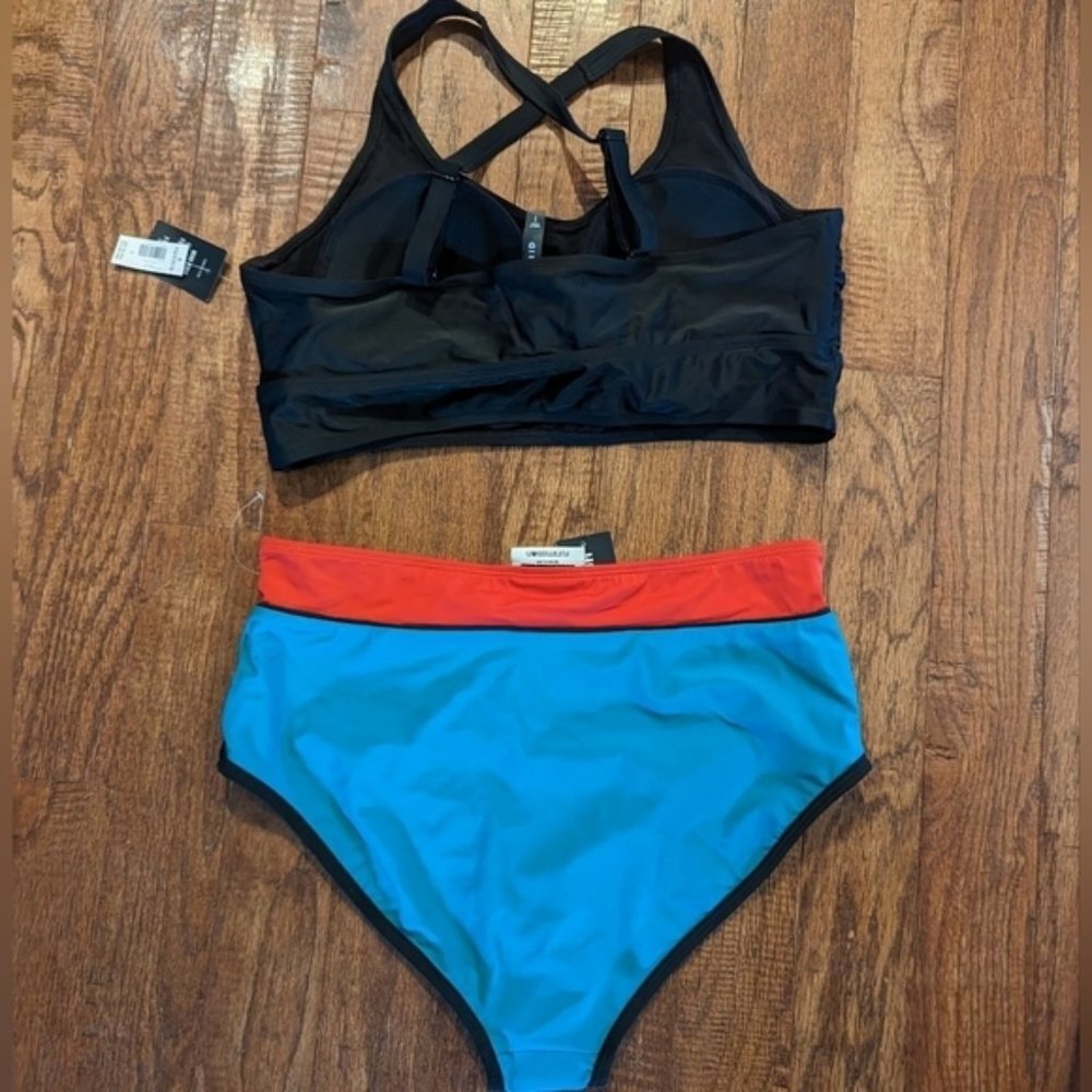 New Torrid Wireless scoop bikini top black, woman's Sz 1x - Picture 6 of 11